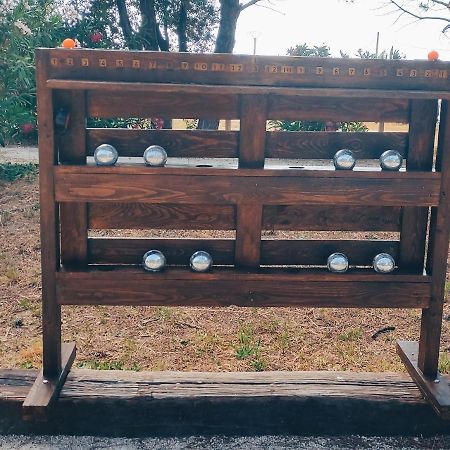 Offrez-Vous Un Sejour Dans Notre Studio T1 Bis A Entressen Une Grande Piscine Pour Se Rafraichir ,Un Espace De Jeux Pour Enfants Pour Des Heures De Divertissement Un Terrain De Petanque Pour Des Parties Endiablees エクステリア 写真