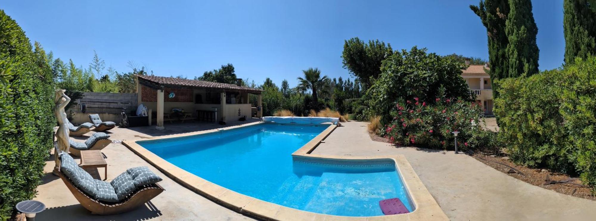 Offrez-Vous Un Sejour Dans Notre Studio T1 Bis A Entressen Une Grande Piscine Pour Se Rafraichir ,Un Espace De Jeux Pour Enfants Pour Des Heures De Divertissement Un Terrain De Petanque Pour Des Parties Endiablees エクステリア 写真